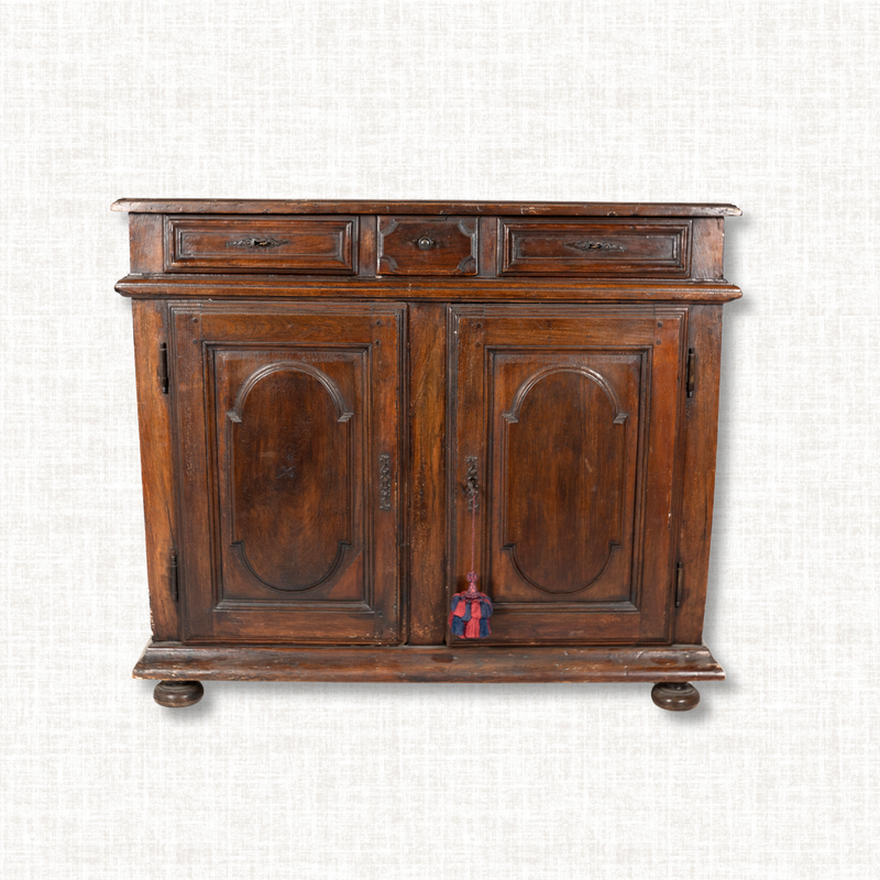 Maestro Dresser