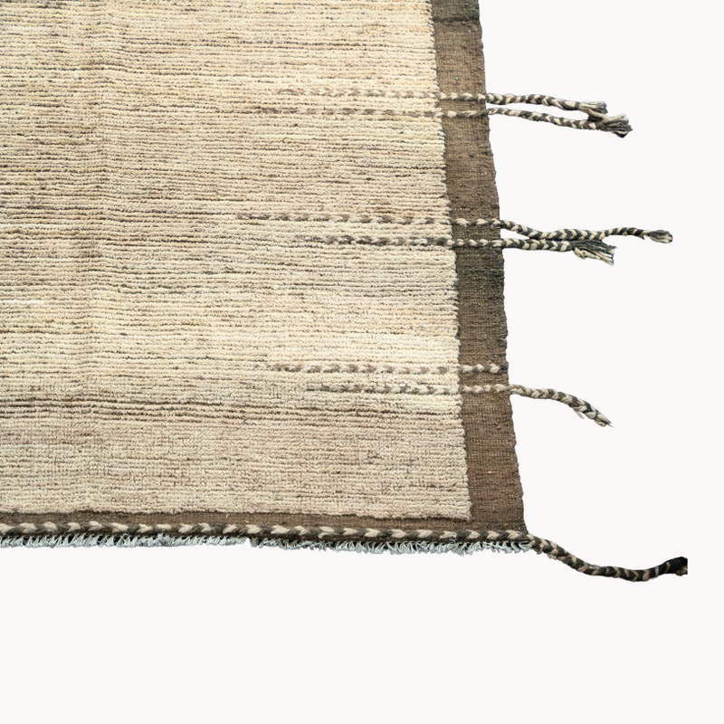 Kilim-Inspired Moroccan Wool Rug — Natural & Espresso Border