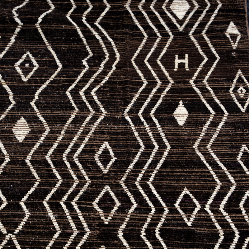 Moroccan Beni Ourain Rug — Onyx & Ivory Geometric